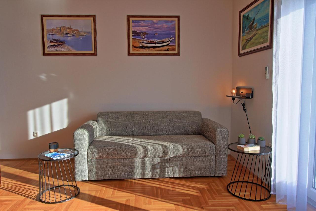 Studio Apartman Luka Senj  Eksteriør bilde