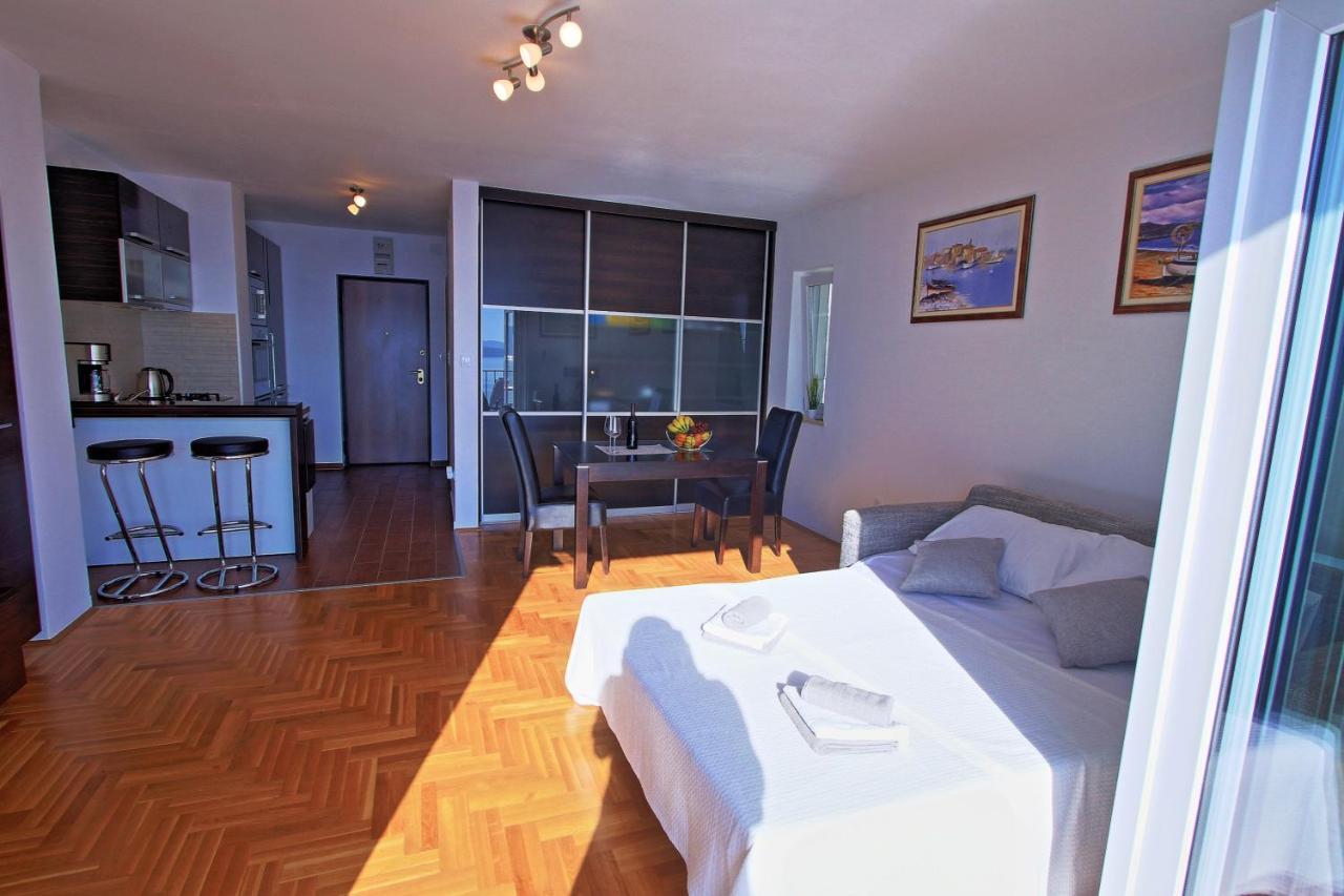 Studio Apartman Luka Senj  Eksteriør bilde